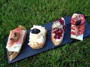 Assiette De Tapas Basques Ou Pintxos
