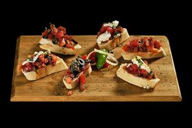 bruschetta-caprese