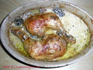 Cuisses de poulet au four, sauce aux morilles