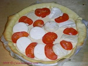 Quiche au jambon, tomate et chèvre