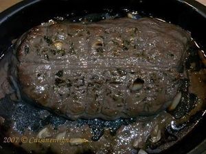 Rôti de boeuf à l'ail