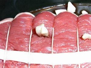 Rôti de boeuf à l'ail